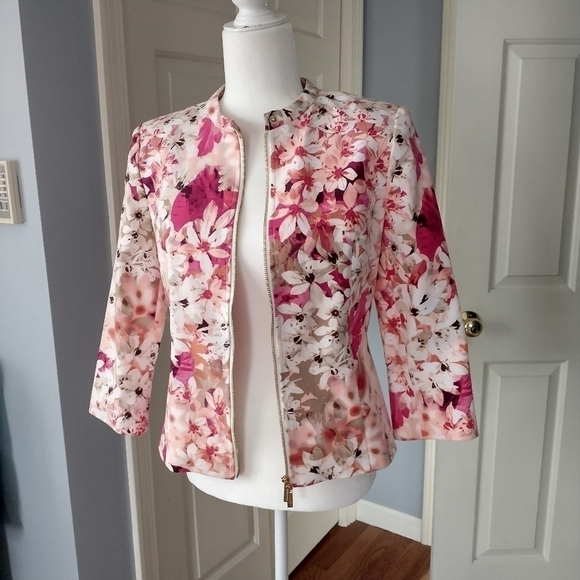 Calvin Klein Jackets & Blazers - Calvin Klein Floral Fitted Jacket 6